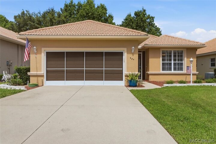 Property Photo:  984 W Silver Meadow Loop  FL 34442 