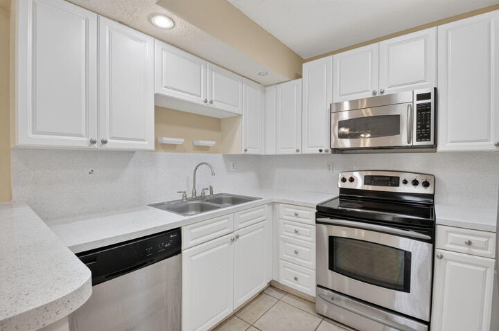 Property Photo:  8230 Severn Drive A  FL 33433 