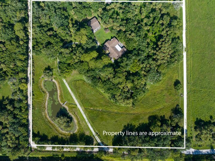 Property Photo: 13500 NW 2nd Avenue FL 34972