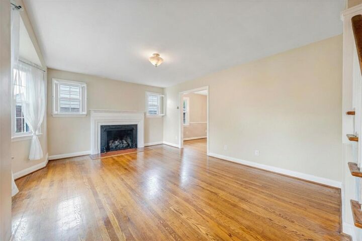 Property Photo:  2310 Westover Ave SW  VA 24015 
