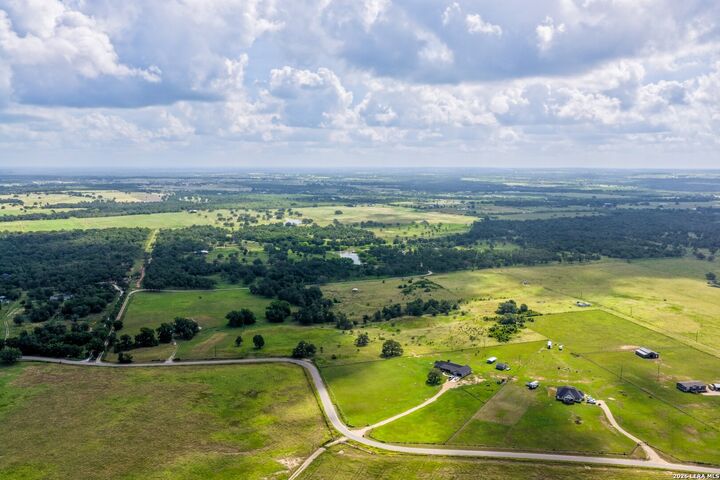 Property Photo:  5501 Old Colony Line Rd  TX 78644 