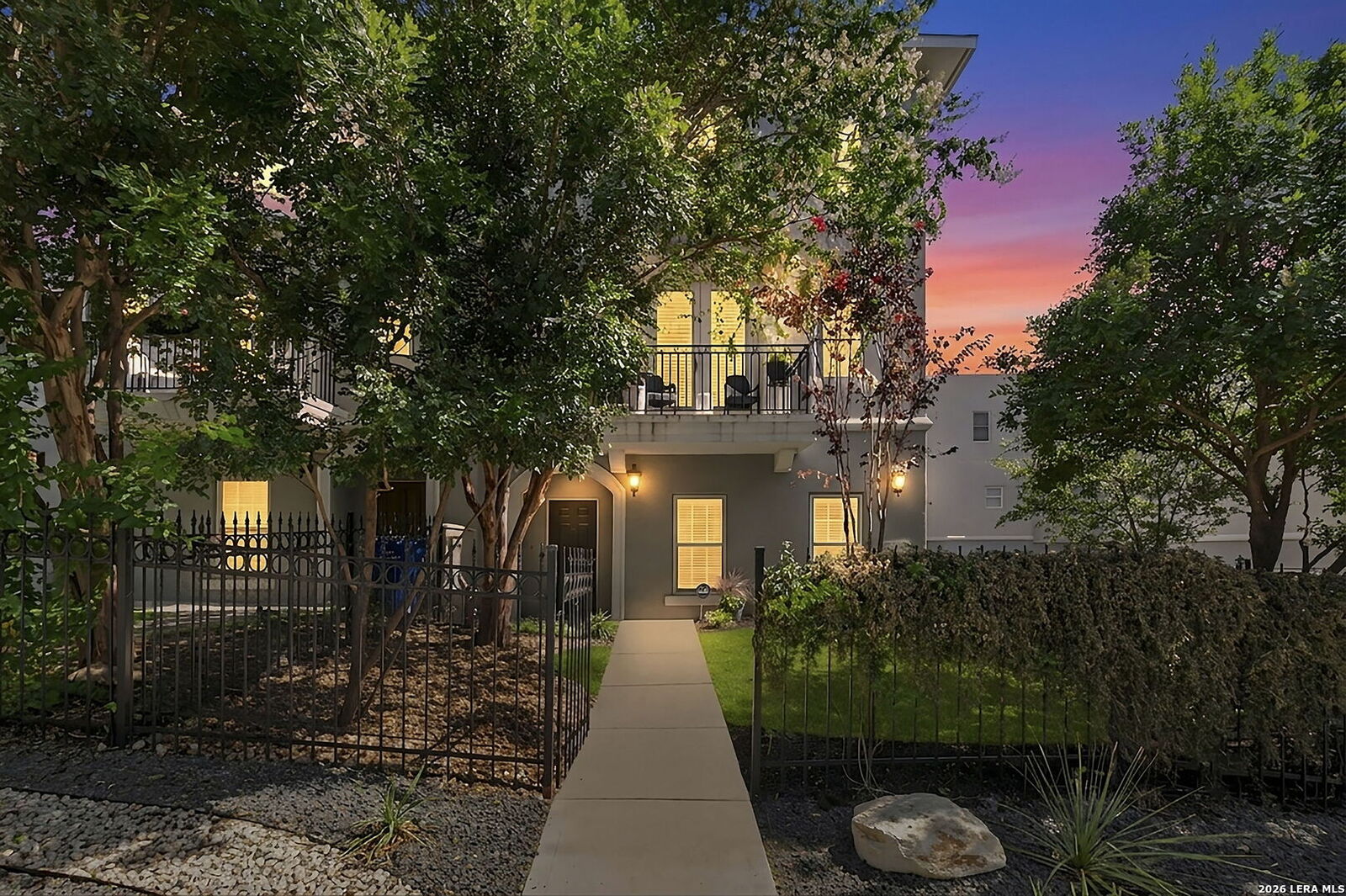 Property Photo:  215 E Mulberry Ave  TX 78212 