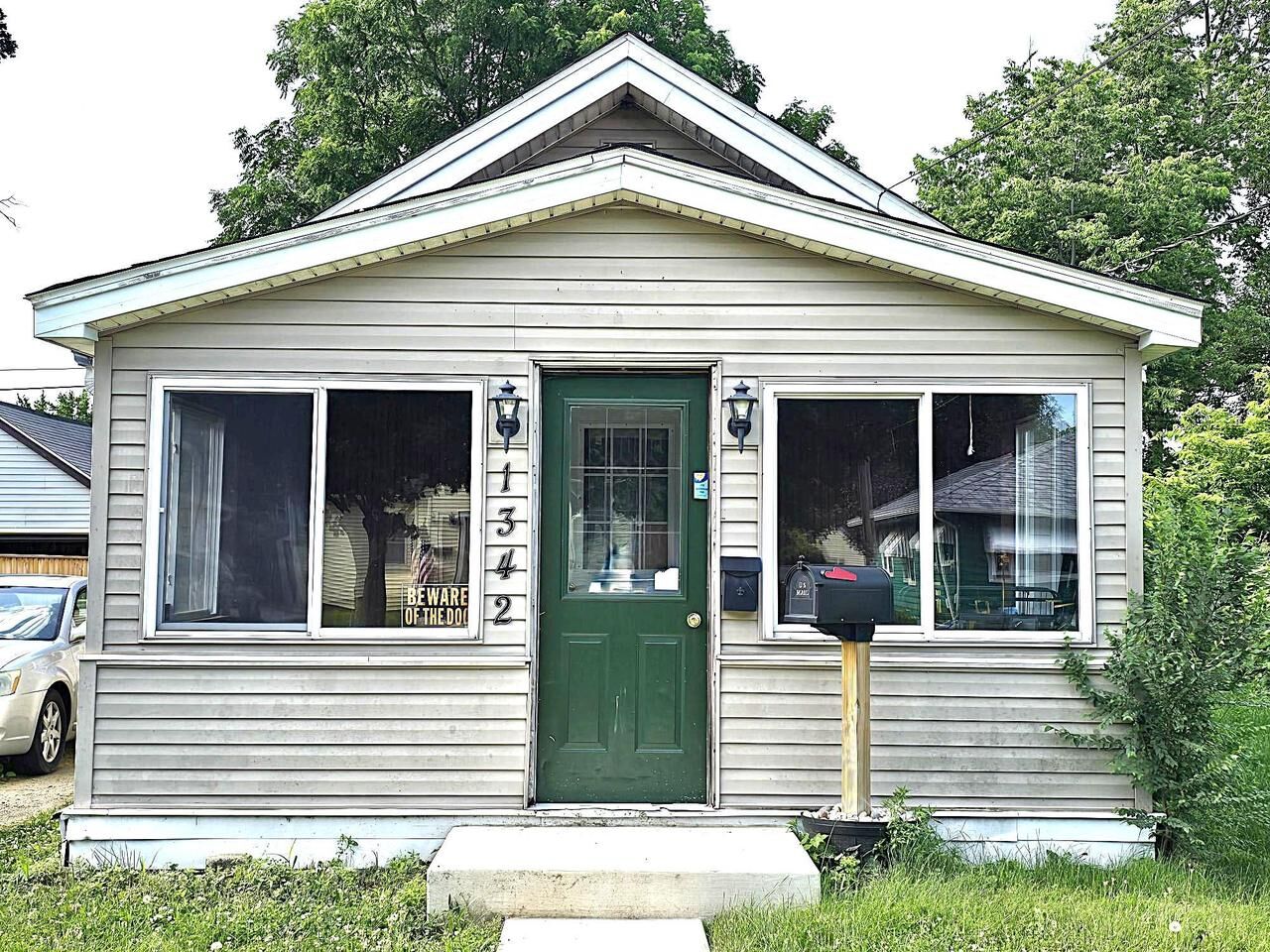 Property Photo:  1342 Kenwood Avenue  WI 53511 