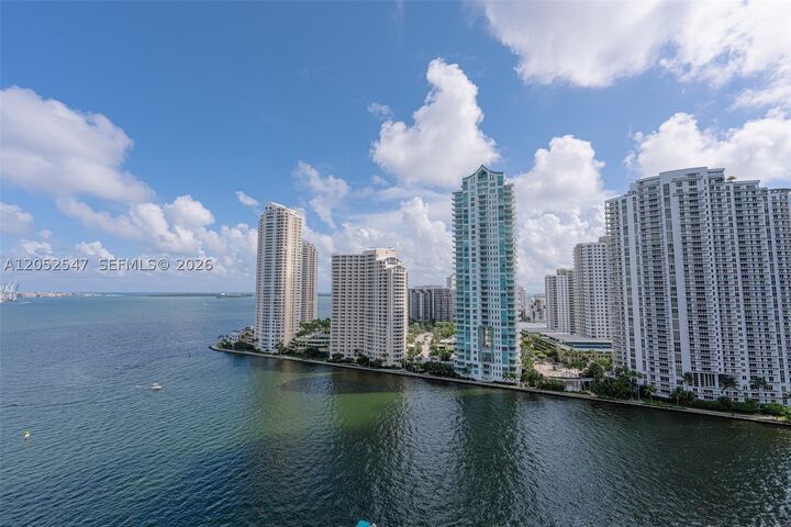 Property Photo:  325 S Biscayne Blvd 2119  FL 33131 