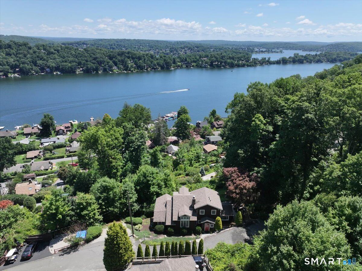 Property Photo:  17 Keplers Way  CT 06812 