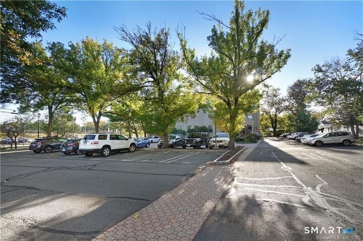 Property Photo:  146 High Street 201  CT 06460 