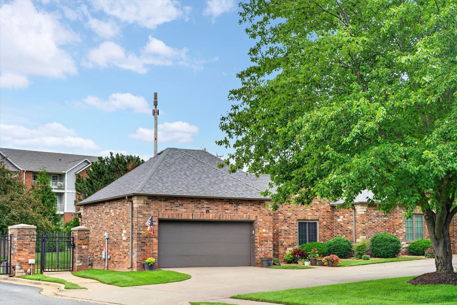 Property Photo:  1750 W Bennett Street  MO 65807 