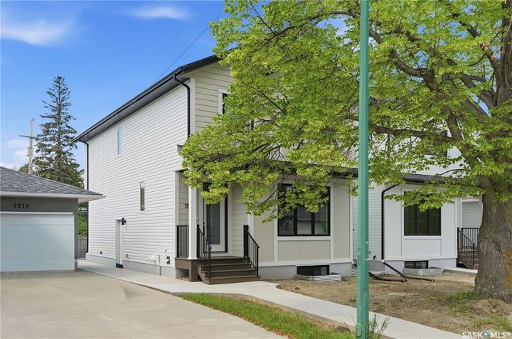 Property Photo:  1516 Ewart Avenue  SK S7H 2K8 