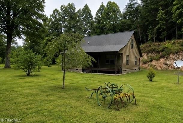 Property Photo: 5020 Old Nc Highway 16 NC 28651