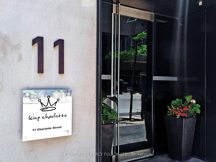 Property Photo:  11 Charlotte Street 1707  ON M5V 0M6 