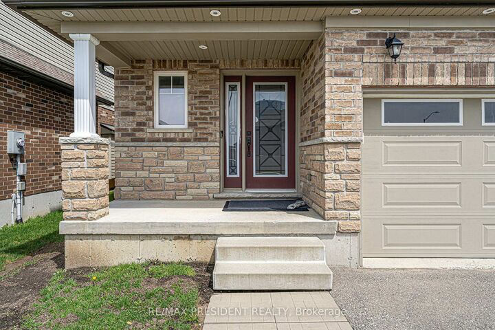 Property Photo:  573 Forman Avenue  ON N5A 0B3 