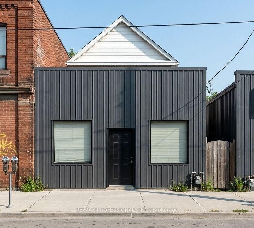 Property Photo: 759 Barton Street E # Main ON L8L 3A9