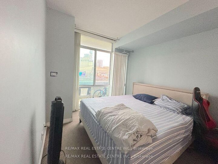 Property Photo: 3939 Duke Of York Boulevard 301 ON L5B 4N2