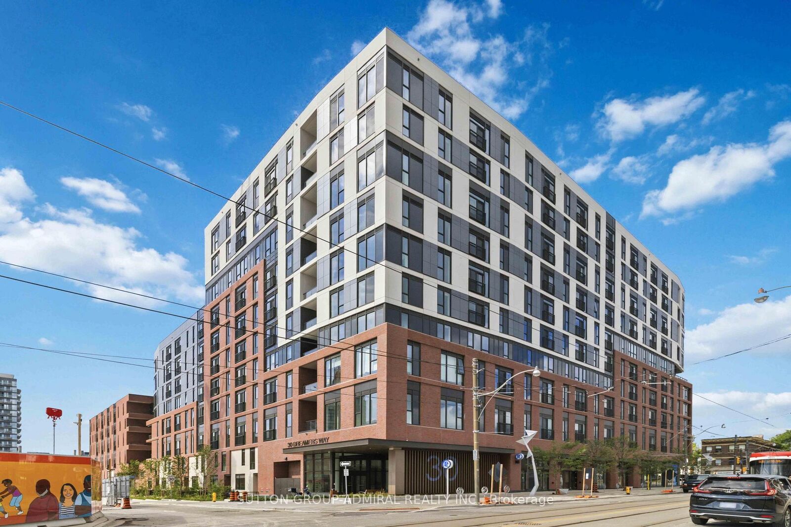 Property Photo: 30 Dreamers Way 448 ON M5A 0Y7