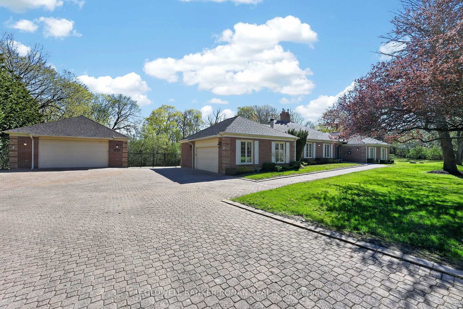 Property Photo: 12 Themer Court ON L0G 1W0