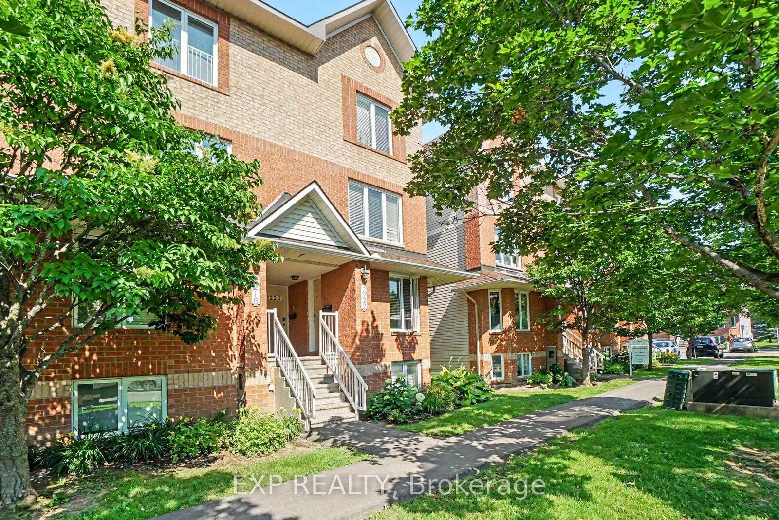 Property Photo:  2220 Bois-Vert Place  ON K4A 4T7 