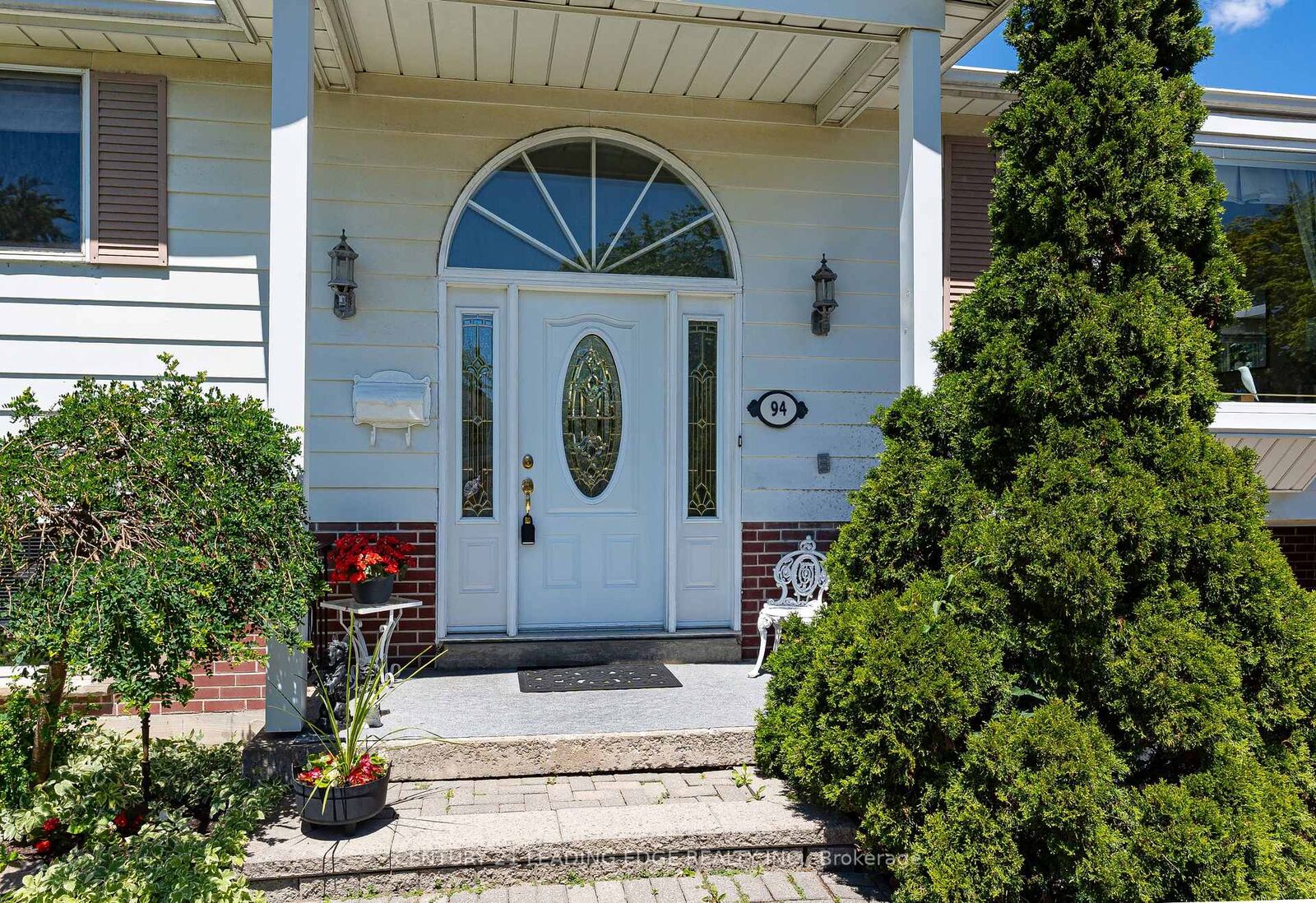 Property Photo:  94 Southdale Drive  ON L3P 1K2 