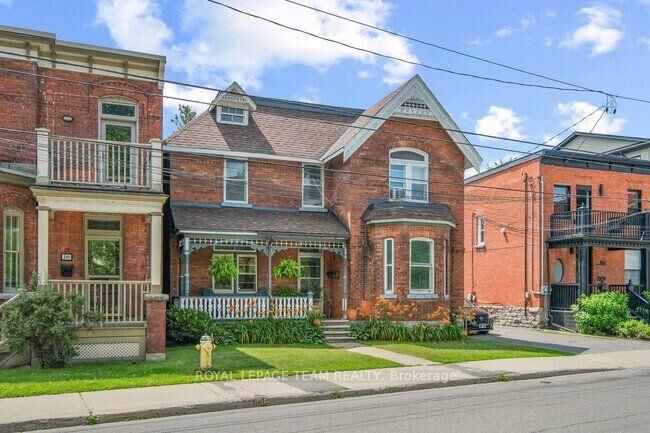 Property Photo:  182 Fifth Avenue  ON K1S 2M9 