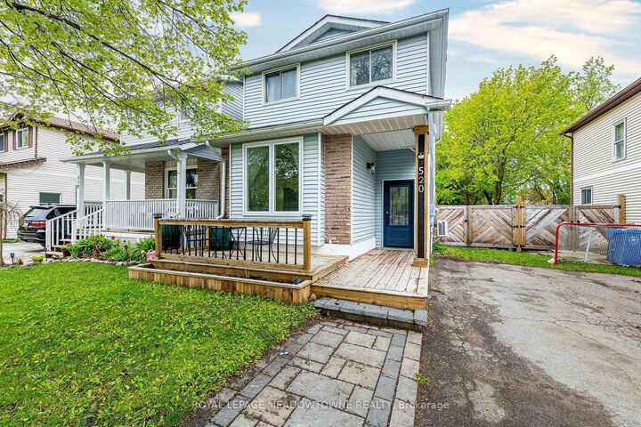Property Photo: 520 Pineview Gardens ON L0N 1S2