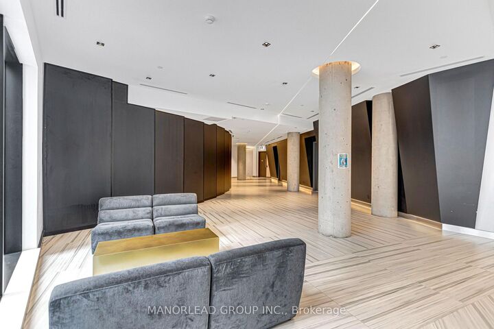 Property Photo: 18 Water Walk Drive 2205 ON L3R 6L5
