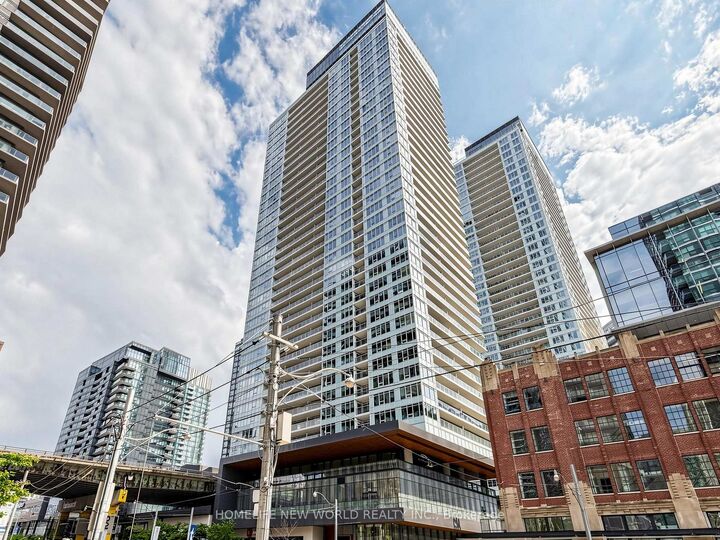 Property Photo: 19 Bathurst Street 1806 ON M5V 0N2