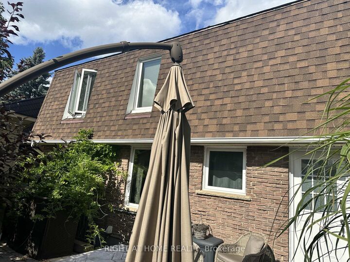 Property Photo: 56 Penwick Crescent ON L4C 5B4