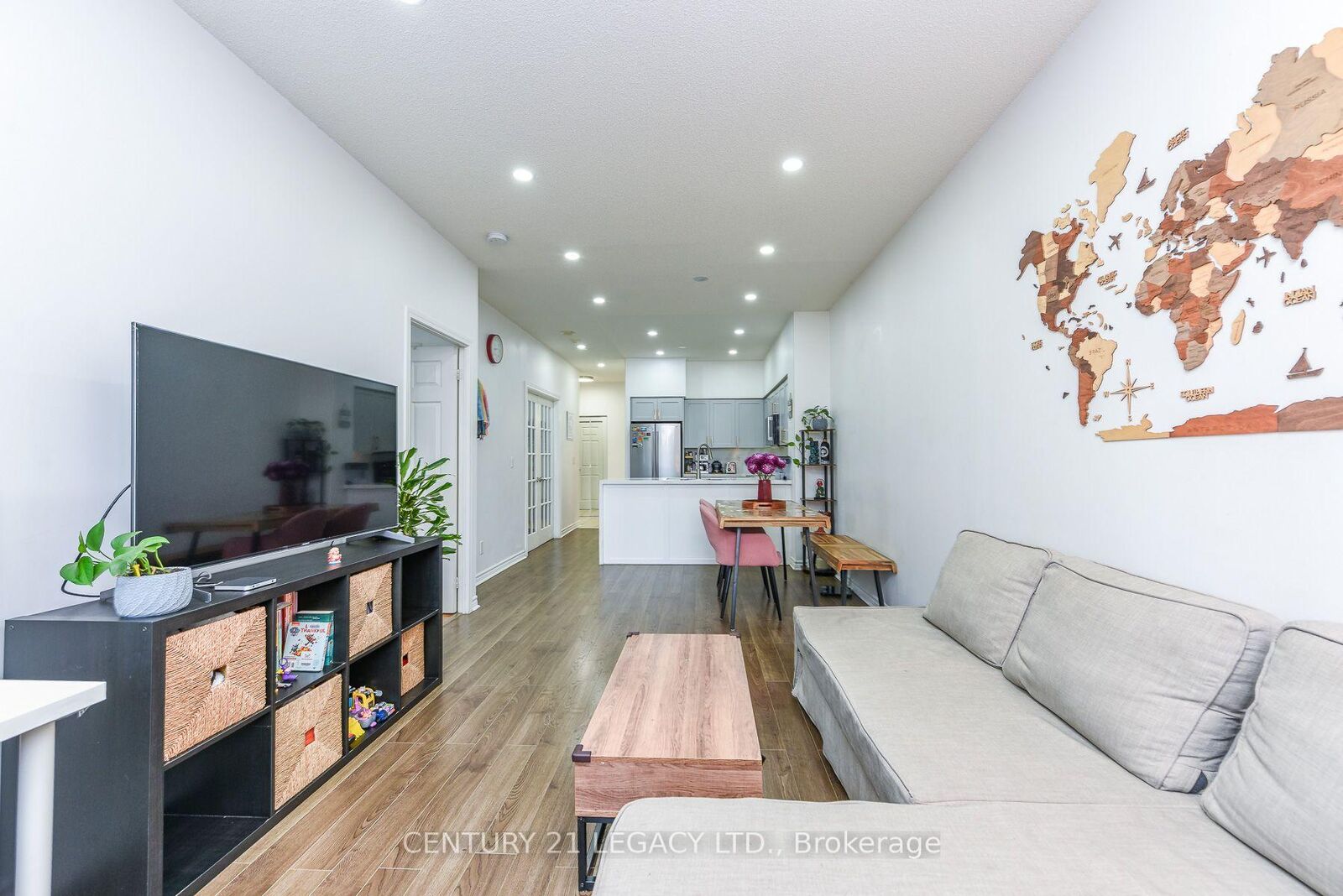 Property Photo: 388 Prince Of Wales Drive 701 ON L5B 0A1