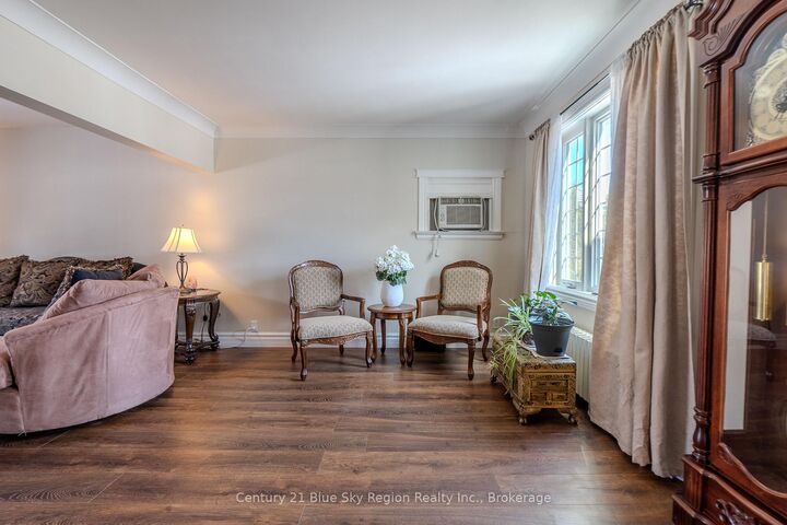 Property Photo: 137 Whitney Avenue ON P1A 1Y7
