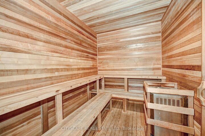 Property Photo:  128 King Street 1106  ON N2J 0E9 