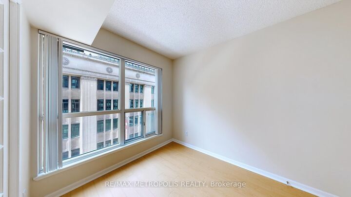 Property Photo: 7 Carlton Street 810 ON M5B 2M3