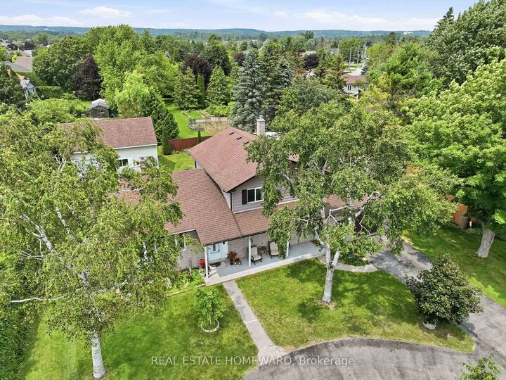 Property Photo: 120 Harbour Street ON K0K 1H0