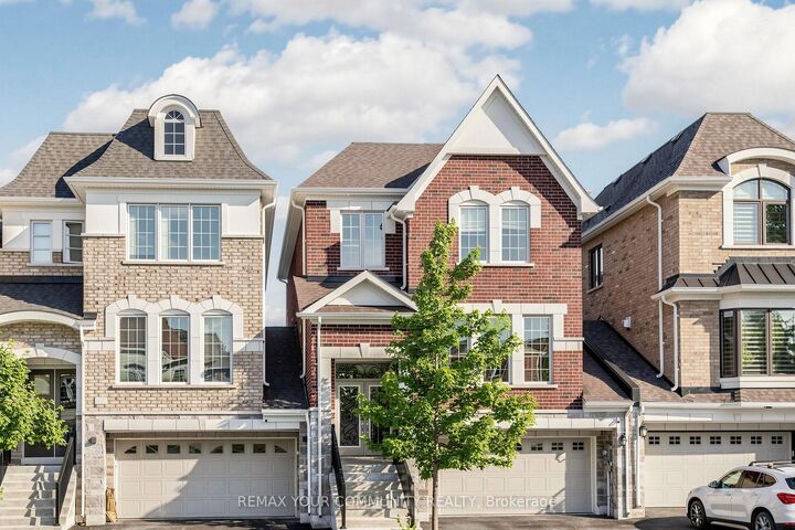 Property Photo: 21 Princess Charlotte Avenue ON L4A 1Y8