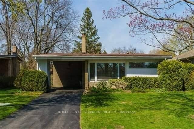 Property Photo: 12 Lacewood Crescent ON M3A 2Z4