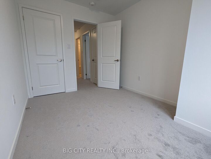 Property Photo:  782 Heathrow Path 95  ON L1K 3G4 