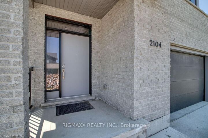 Property Photo: 2104 Evans Boulevard ON N6M 0J6