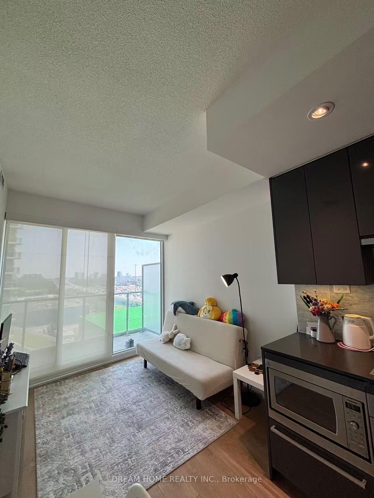 Property Photo:  115 McMahon Drive 608  ON M2K 0E3 