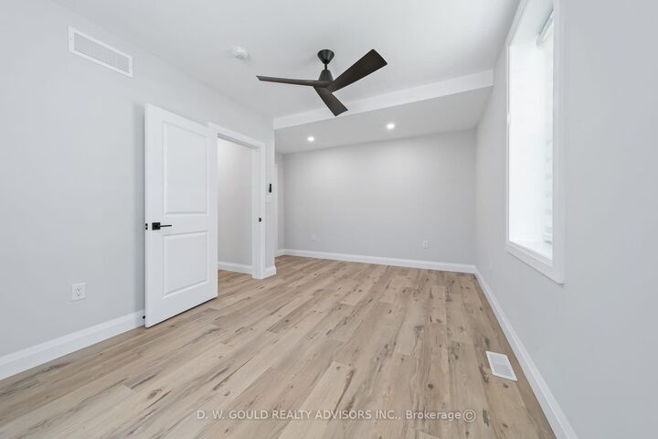 Property Photo:  330 William Street  ON N0G 2L3 