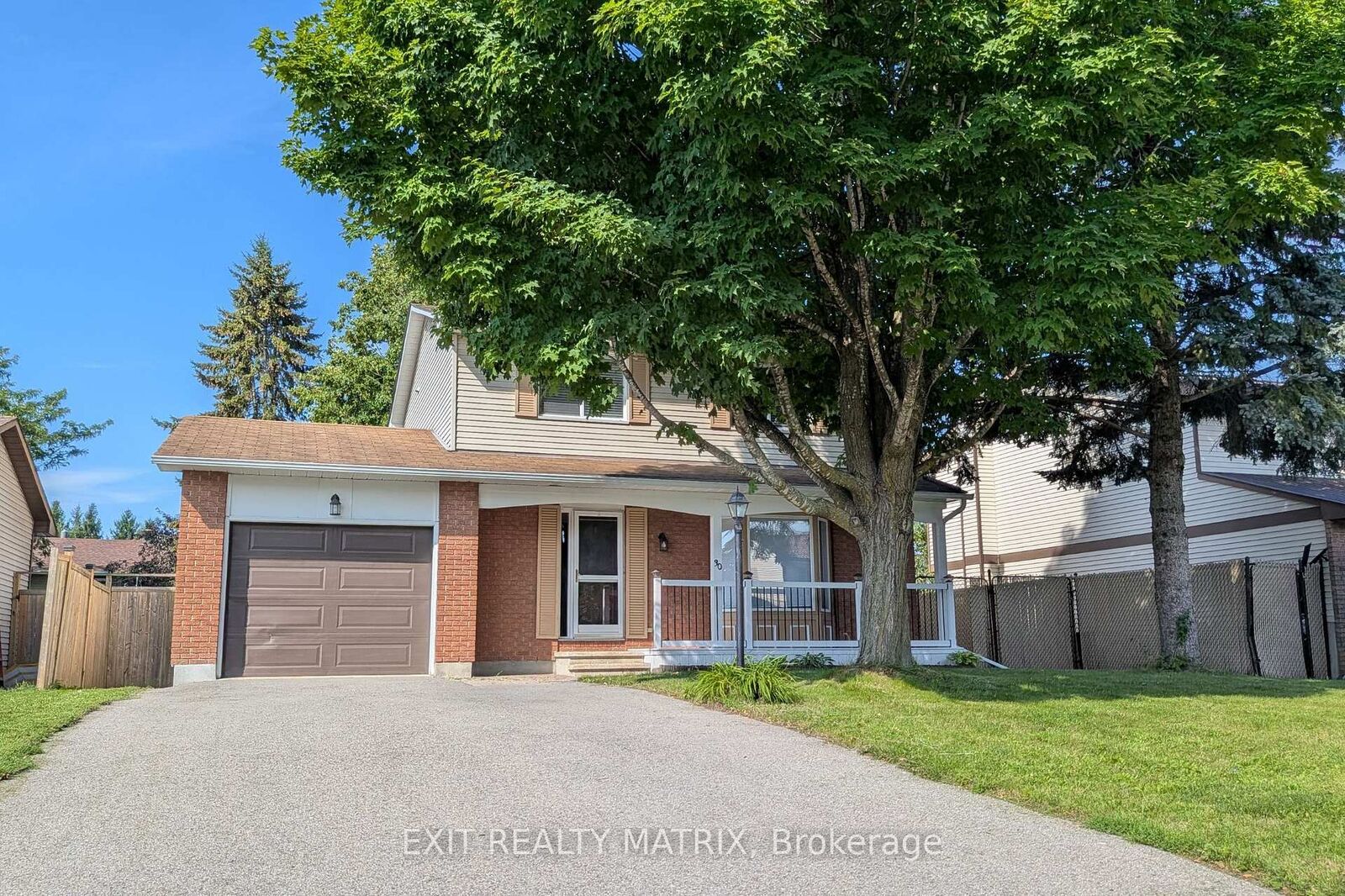 Property Photo: 30 Bartley Crescent ON K2J 2J7