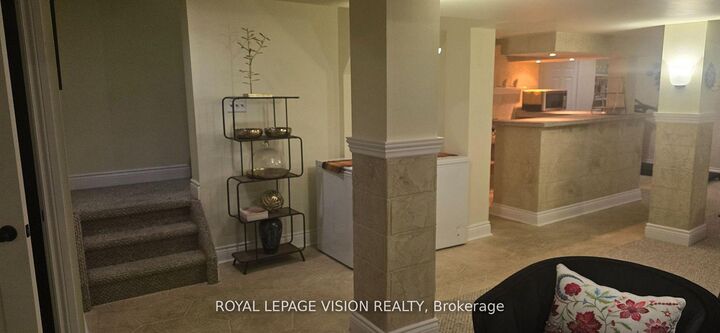 122 Medland Avenue — photo 1