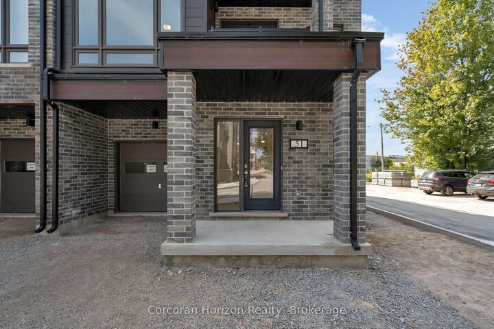 Property Photo: 51 Wyn Wood Lane ON L3V 8P7