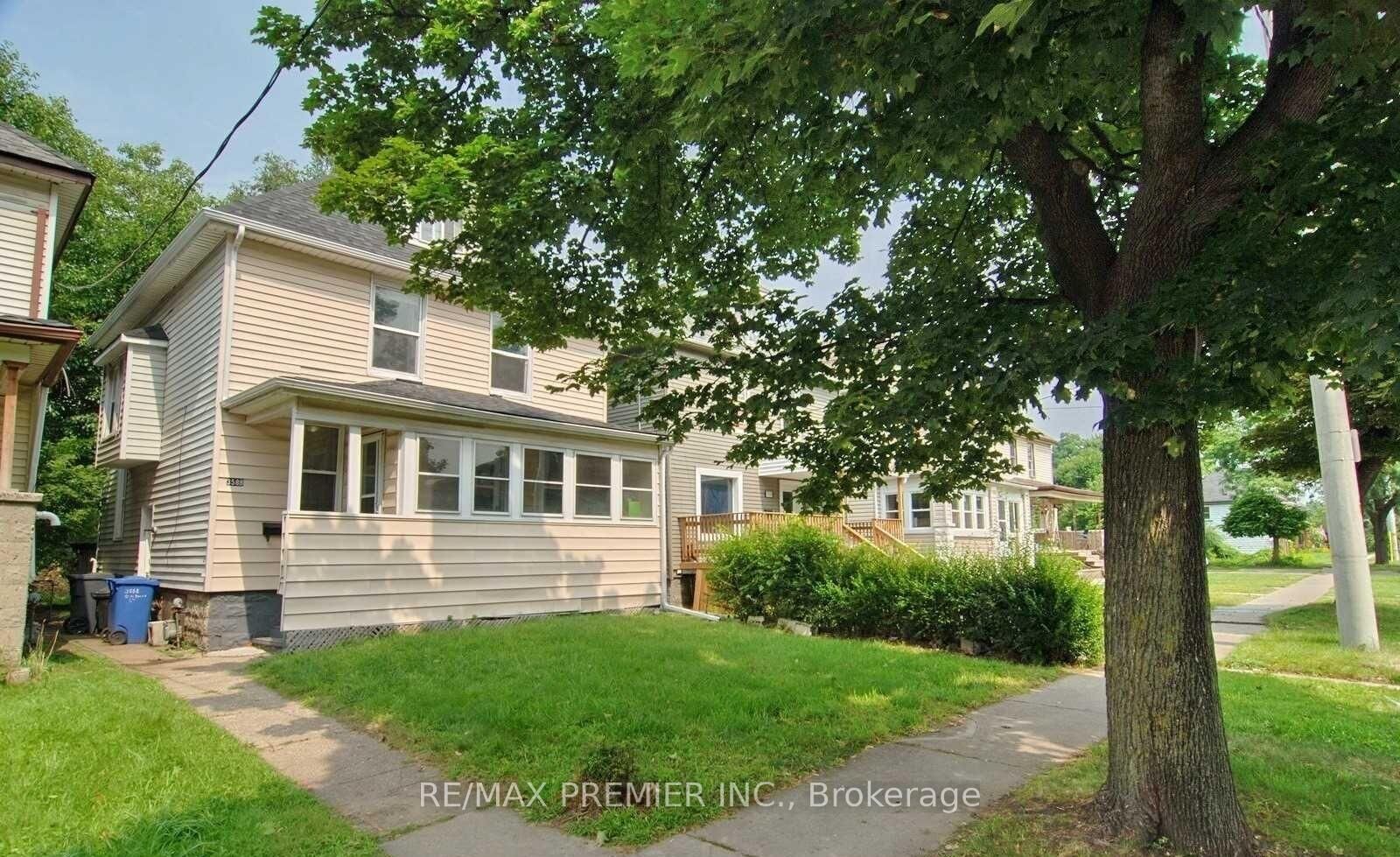 Property Photo:  3588 Sandwich Street  ON N9C 1B5 