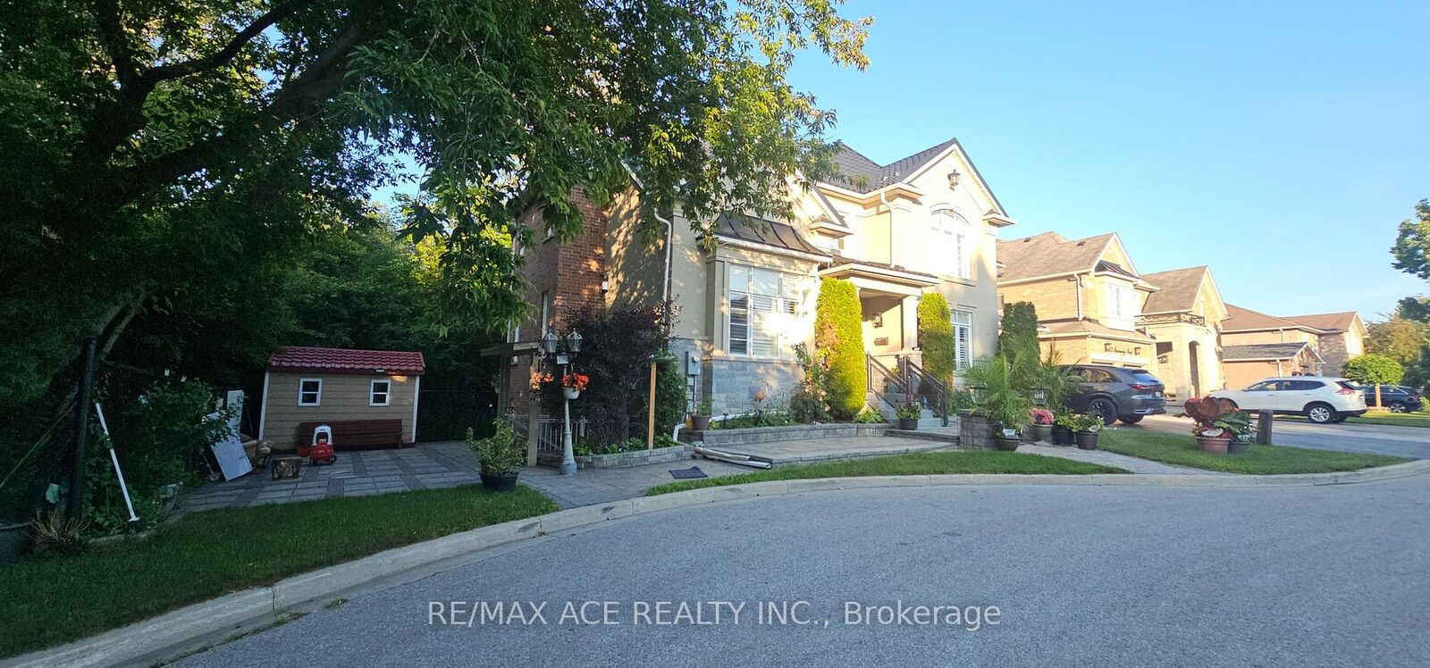 Property Photo:  25 Fawnridge Trail Bsmt  ON M1C 4Y9 