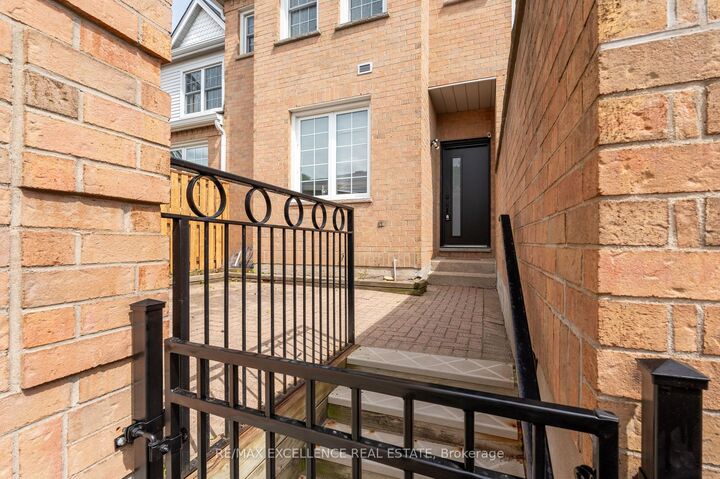 Property Photo:  1570 Richmond Street 7  ON N6G 4W1 