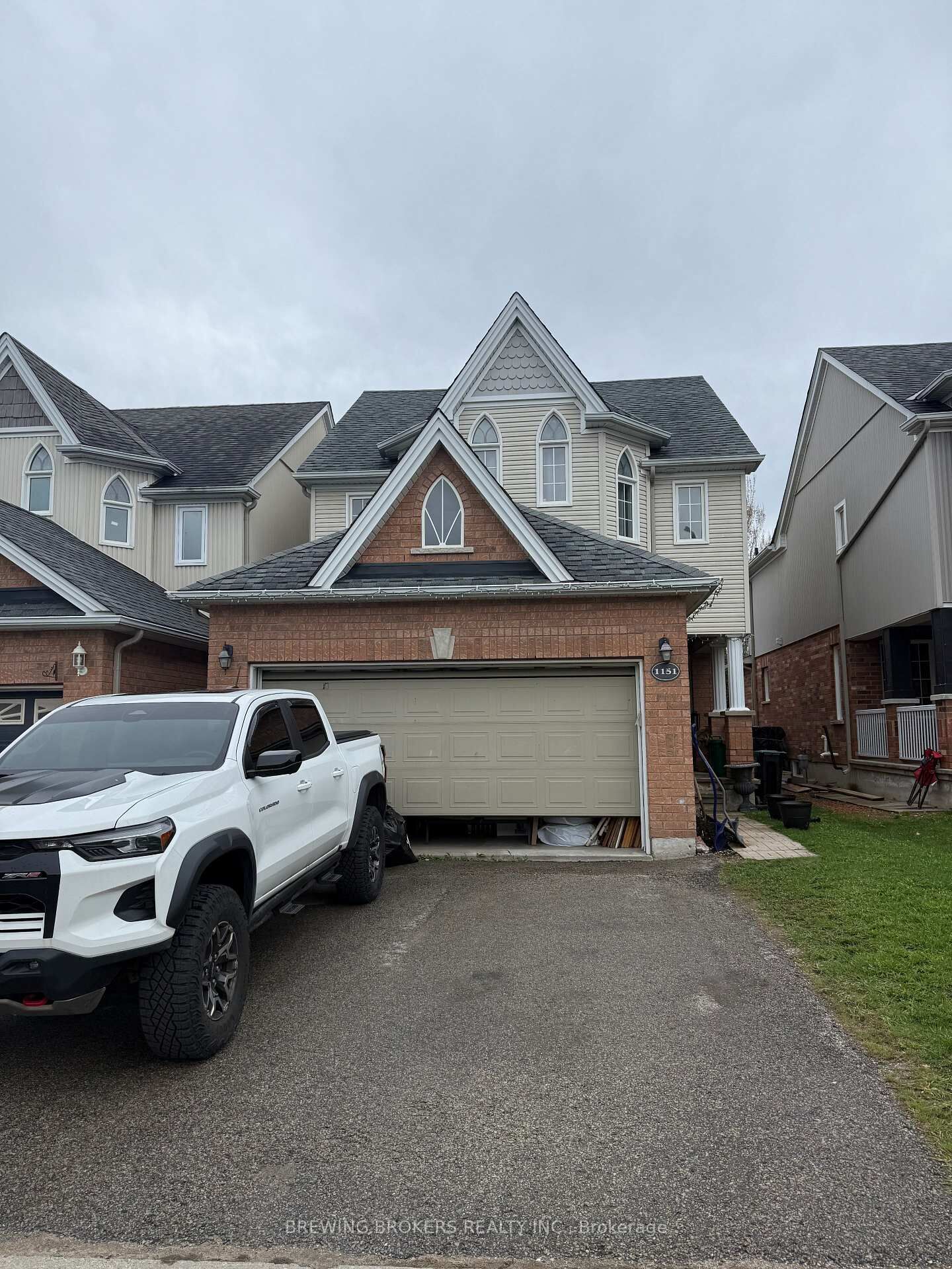 Photo de la propriété:  1151 Kell Street  ON L9S 4W3 