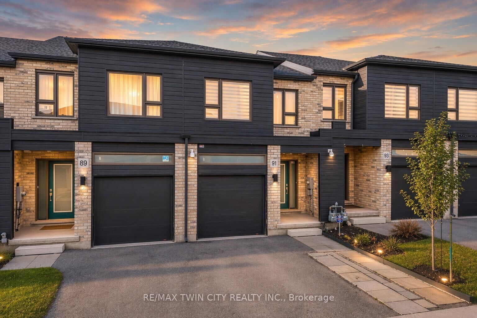 Property Photo:  91 Pony Way  ON N0B 2E0 