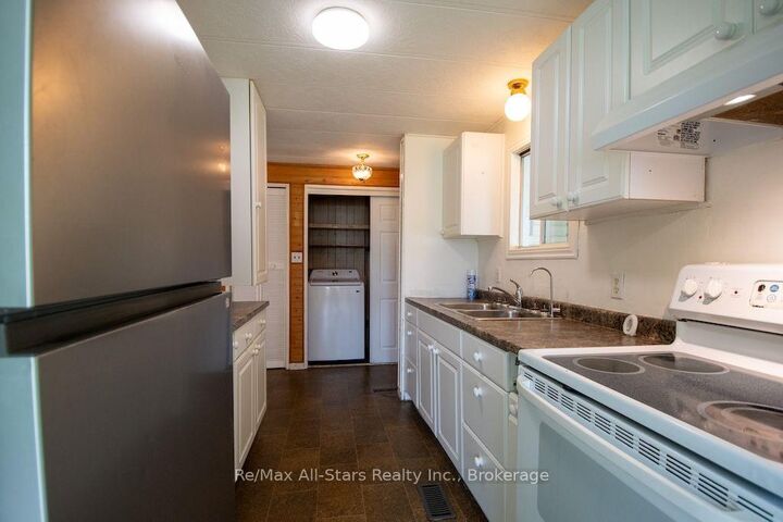 Property Photo: 12 Park Street ON K9V 0H7