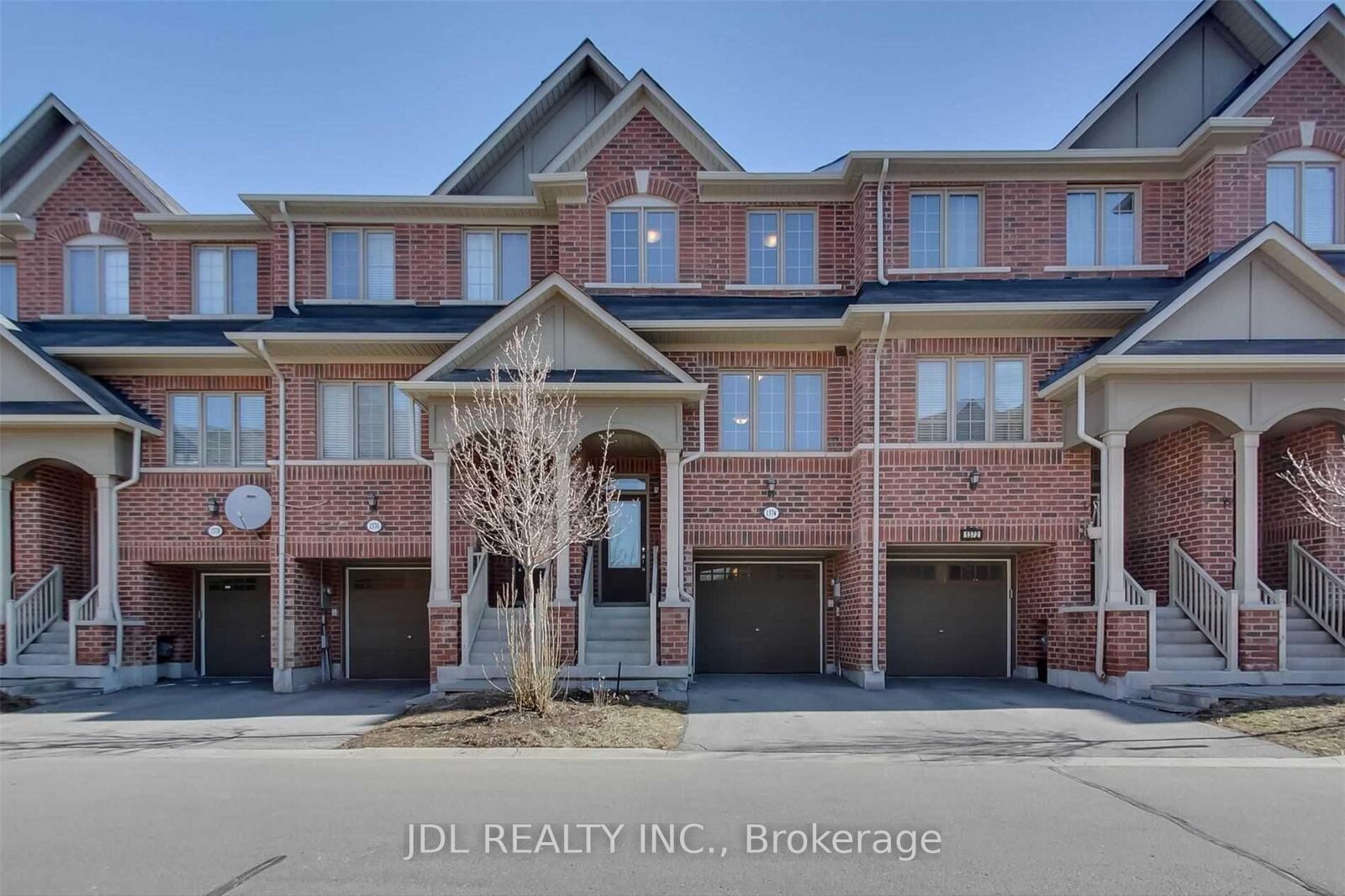 Property Photo:  1374 Granrock Crescent  ON L5V 0E1 