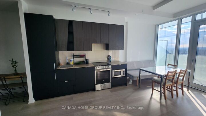 Property Photo: 3883 Quartz Road 3102 ON L5B 4M6