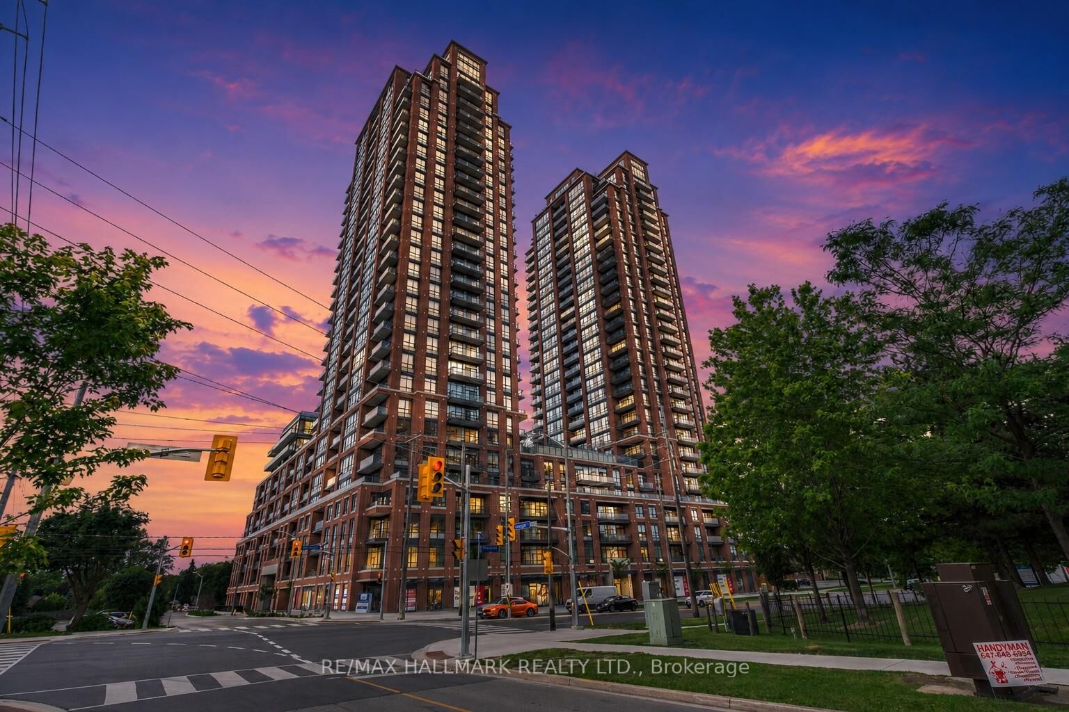 Property Photo: 3260 Sheppard Avenue E 2207 ON M1T 0B5