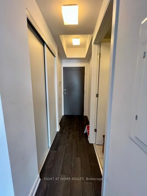 Property Photo:  42 Charles Street E 708  ON M4Y 1T4 
